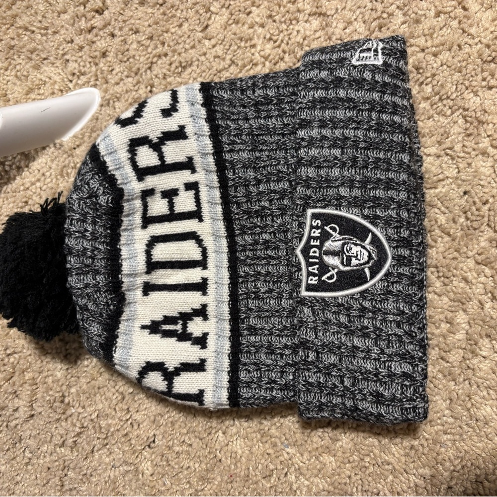Oakland Raiders New Era Beanie